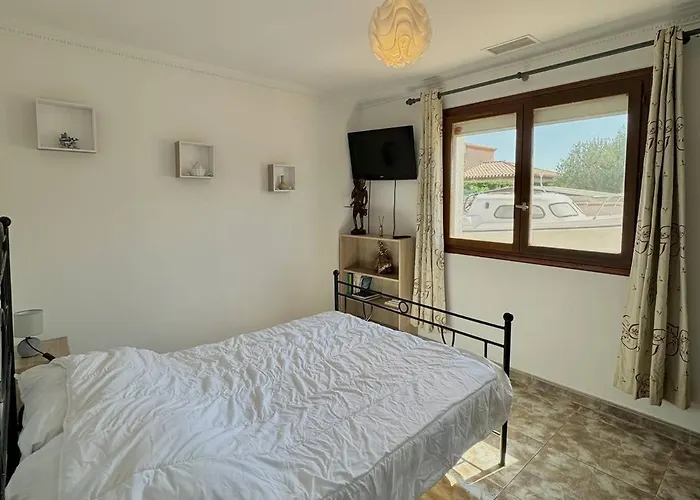 Familiale Piscine Privee 6 Personnes Proche 6pc7 فيلة سان لوران دي لا سالانك